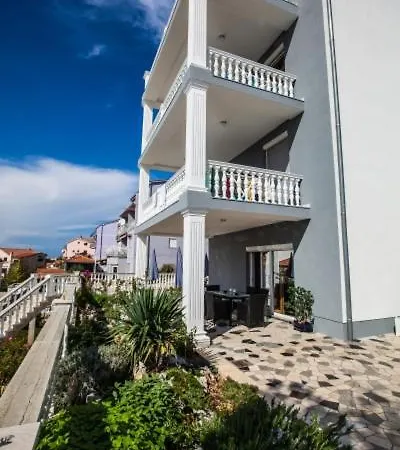 In With Sea View, Balcony, Air Conditioning, Wifi 3492-9 Apartamento
