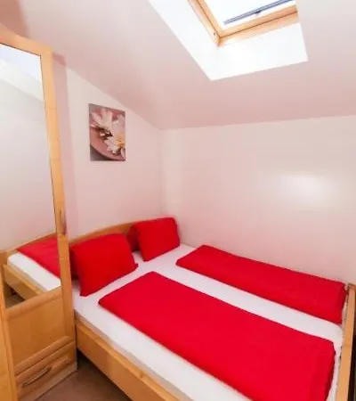 아파트 In With Sea View, Balcony, Air Conditioning, Wifi 3492-9 *