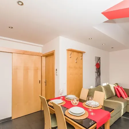 In With Sea View, Balcony, Air Conditioning, Wifi 3492-9