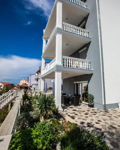 In With Sea View, Balcony, Air Conditioning, Wifi 3492-9 Apartman