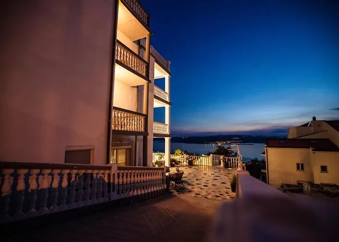 In With Sea View, Balcony, Air Conditioning, Wifi 3492-9 Apartman