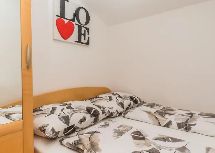 In With Sea View, Balcony, Air Conditioning, Wifi 3492-9 Apartman *