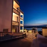 In With Sea View, Balcony, Air Conditioning, Wifi 3492-9 Apartman