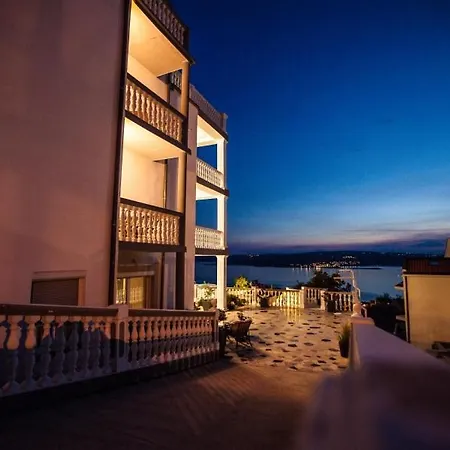 In With Sea View, Balcony, Air Conditioning, Wifi 3492-9 Appartamento