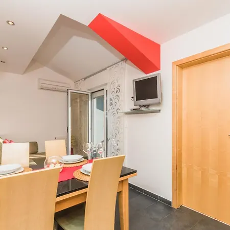 In With Sea View, Balcony, Air Conditioning, Wifi 3492-9 Appartamento