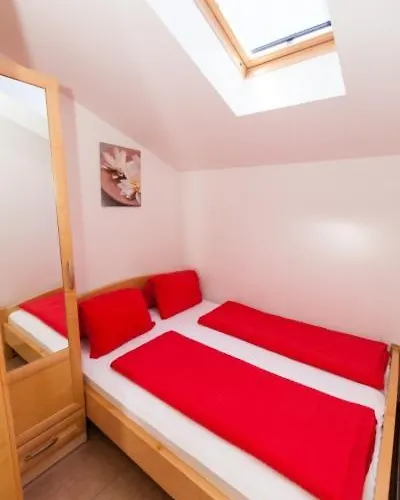 Apartment In With Sea View, Balcony, Air Conditioning, Wifi 3492-9 *